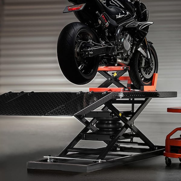 VEVOR Motorcycle Lift Table, 1500 lbs. Capacity, Pneumatic Jack
