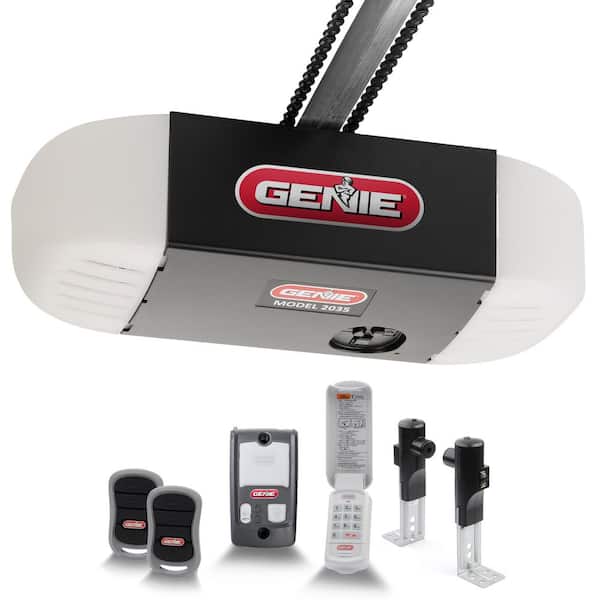 Genie Chain Drive 550 1/2 HPc Durable Chain Garage Door Opener with Wireless Keypad