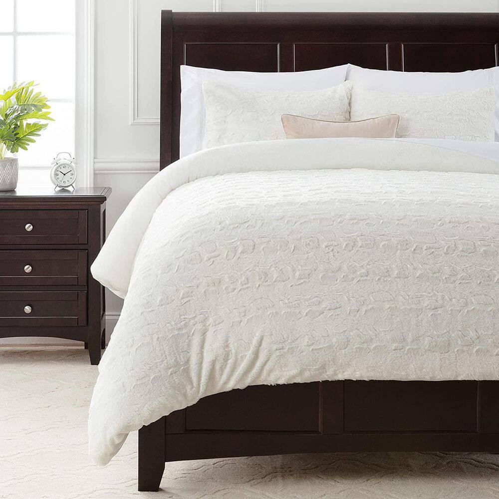 Wolf Polyester White Faux Fur Reversible Minky Duvet Cover Set, Twin price history on PriceWatchPro