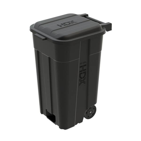 EmoH 2.1 Gallon Step-On Trash Can With Soft-Close Lid - Black Bathroom Garbage Bin