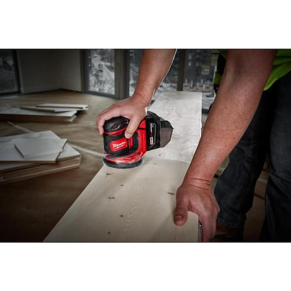Milwaukee - M18 18V Lithium-Ion Cordless 5 in. Random Orbit Sander with 2.0 Ah Compact Battery