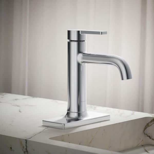 Venza Single-Handle Single-Hole Bathroom Faucet in Polished Chrome