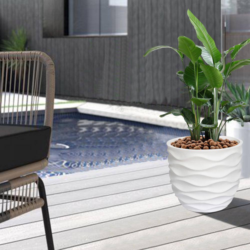 White Wavy Magnesium Oxide Round Planter, 16-Inch