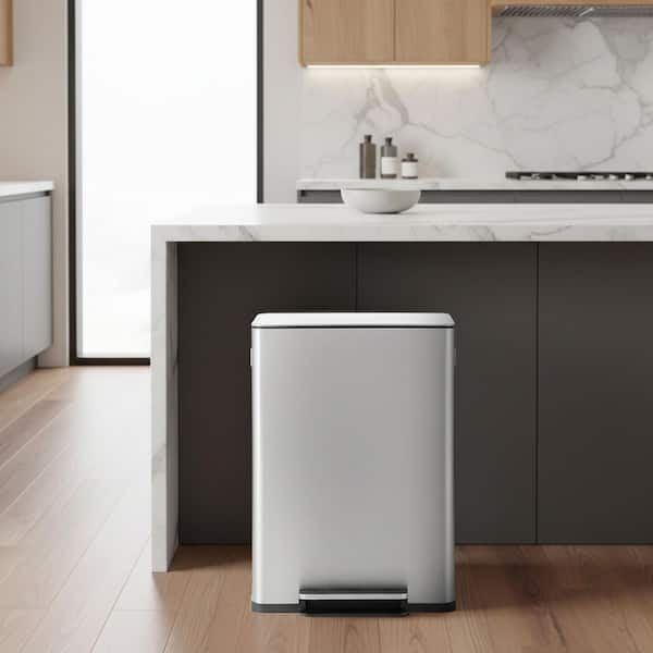 SIMPLI-MAGIC 16 Gallon Infinity Edge Step-On Kitchen Trash Can