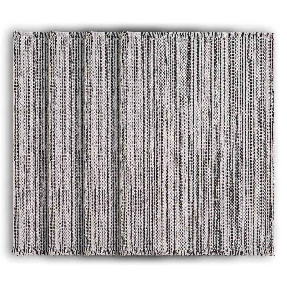 Mono 19 in. x 13 in. Black / White Fringed Cotton Placemat (Set of 4)