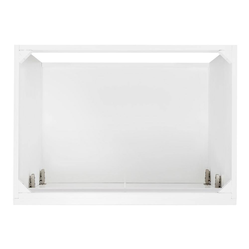 Hamlet 30" White Wood Freestanding Vanity with Quartz Top