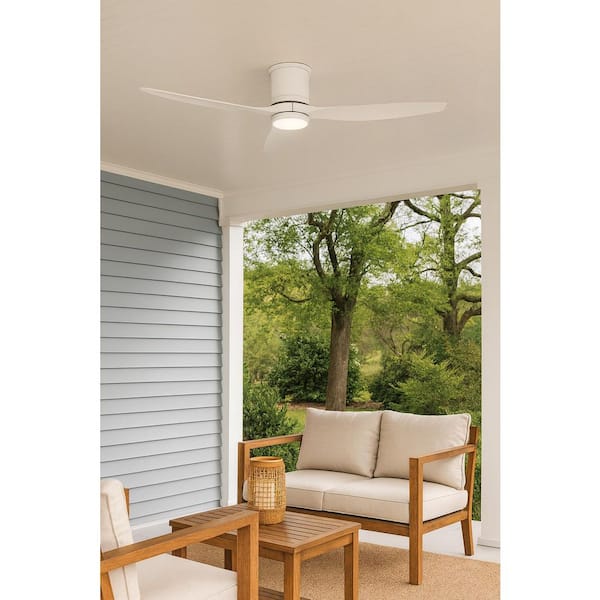 HINKLEY Hinkley Hover 52" 6-Speed Indoor/Outdoor Flush Mount Ceiling Fan with Light, Matte White