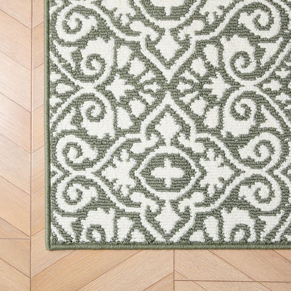 Washable Skid-Resistant Ivory/Sage 2 ft. x 4 ft. All Loop Tufted Area Rug