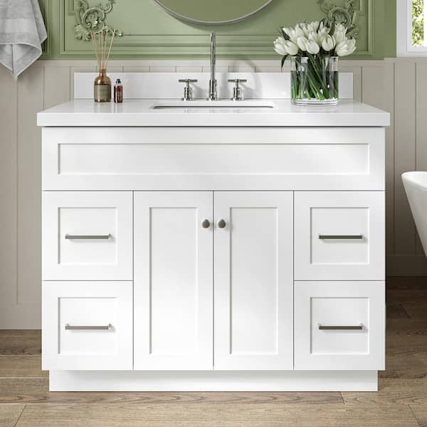 ARIEL Hamlet 43 in. W x 22 in. D x 36 in. H Bath Vanity in White with Pure White Quartz Top
