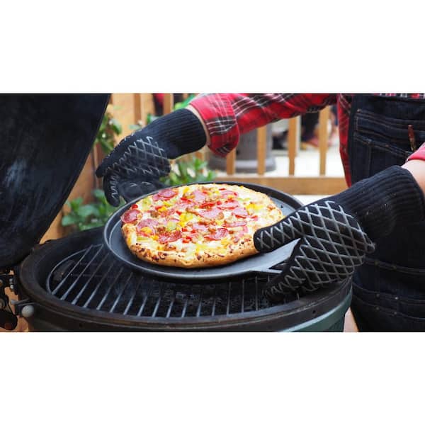 LODGE 15 IN ROUND CAST IRON PIZZA GRIDDLE