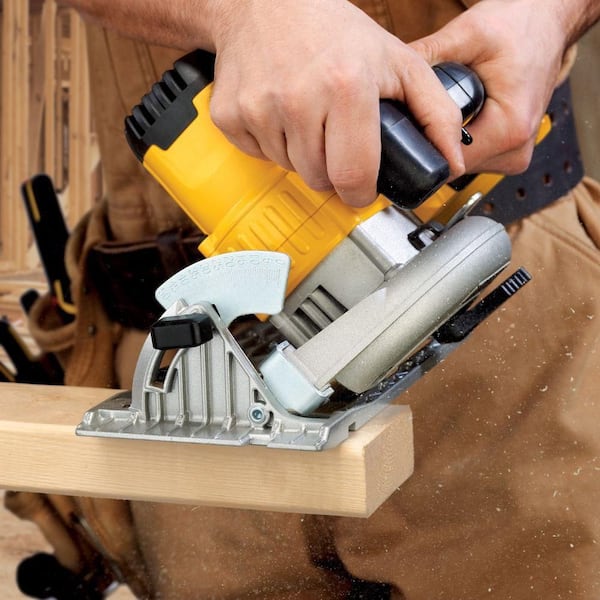 DEWALT - 20V MAX Cordless 6.5 in. Sidewinder Style Circular Saw (Tool Only)