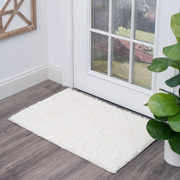 Soho Shag Solid Color White 2 ft. x 3 ft. Indoor Area Rug