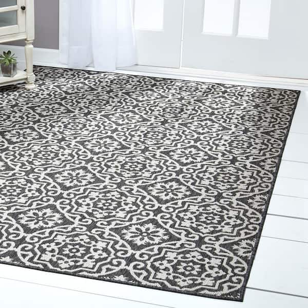 Patio Country Danica Black/Gray 5 ft. x 7 ft. Geometric Indoor/Outdoor Area Rug