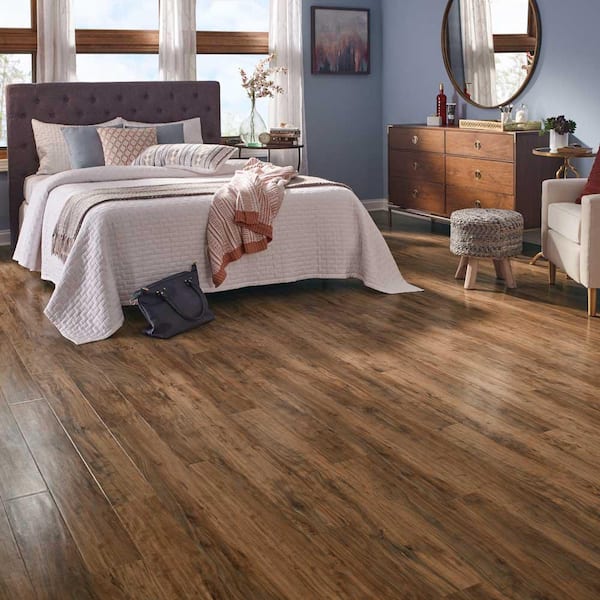 Pergo Outlast+ 5.23 in. W Applewood Waterproof Laminate Wood Flooring  (480.9 sq. ft./pallet) LF000885PLT