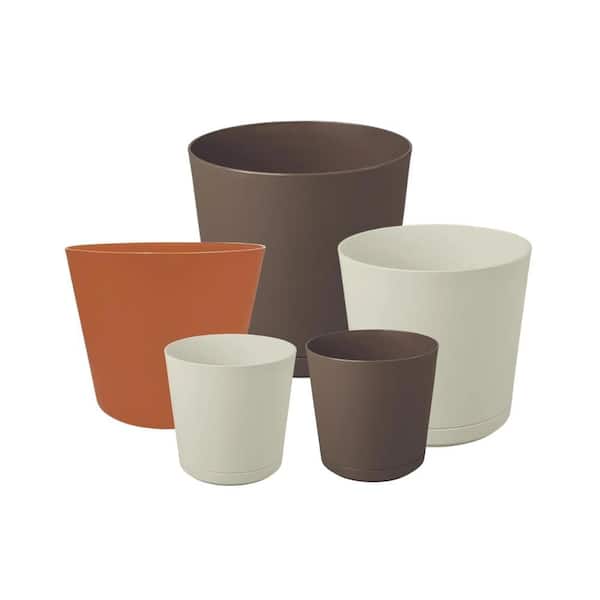 Kyra Earth Tone Round Plastic Planter Set: 2 Small (5.5 in.), 2 Medium (11 in.), 1 Large (14 in.) (5-Pack)