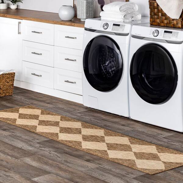 Sabina Diamond Trellis Brown 2 ft. x 6 ft. Outdoor Runner Rug