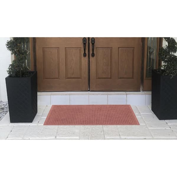 https://images.thdstatic.com/productImages/c0773047-0b2f-416c-969f-1b1072cc08c1/svn/dark-brown-a1-home-collections-door-mats-a1hcpr003-ep06-c3_600.jpg