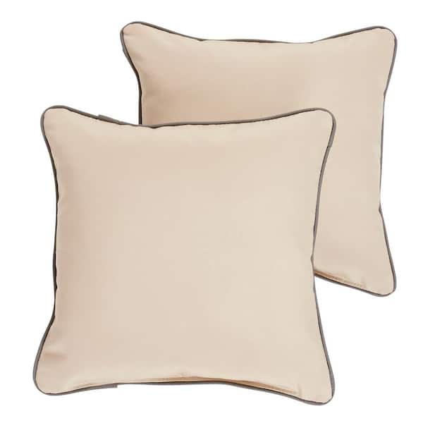 https://images.thdstatic.com/productImages/c0781a73-c41d-4f1a-ab26-fcd3dbb75b8e/svn/sorra-home-outdoor-throw-pillows-hddrocc811801sp-64_600.jpg