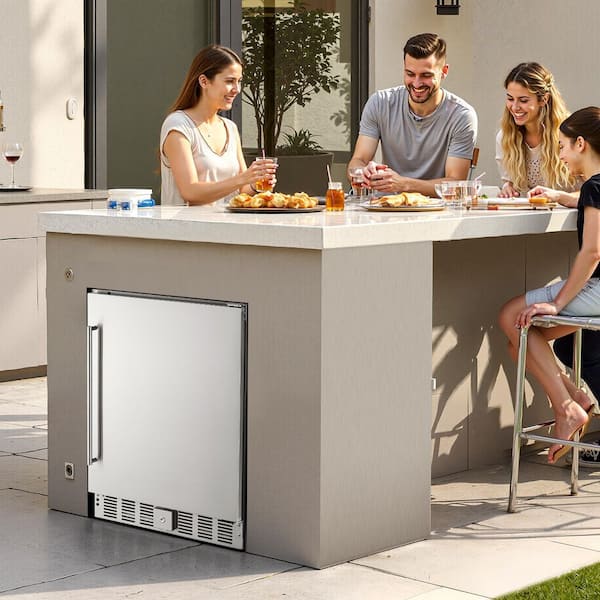 SKYSHALO 24 in. Beverage Refrigerator, 5 cu. ft. Freestanding or