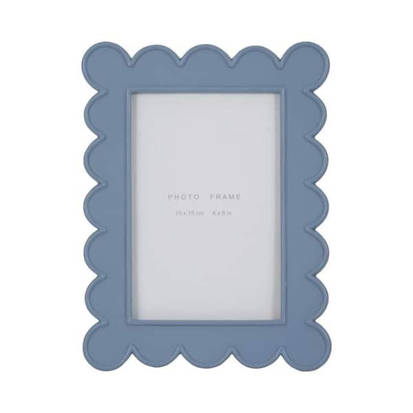 Liv & Skye 6 in. x 8 in. Blue Resin Scallop Edge Photo Frame