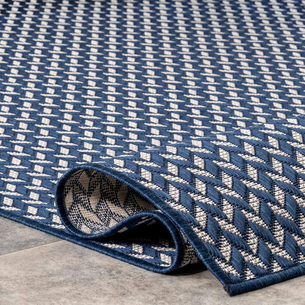 Navy Herringbone Easy-Care Synthetic Indoor/Outdoor Rug, 6'7" x 9'