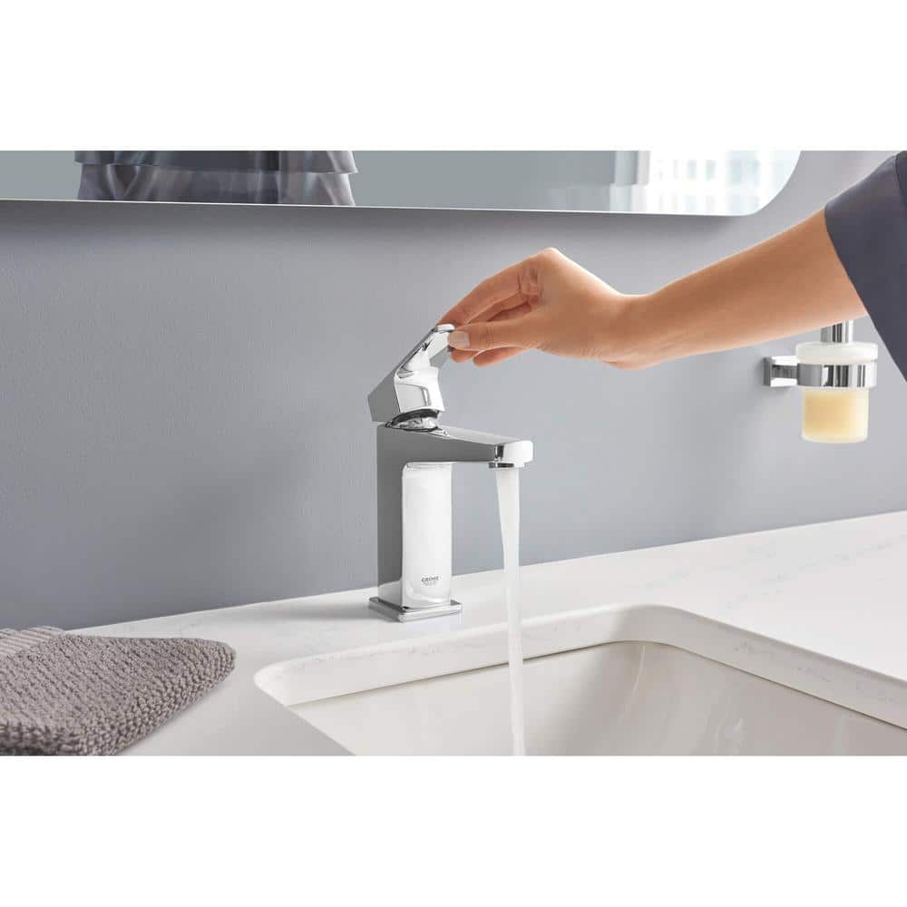 Tallinn Starlight Chrome Single-Handle Bathroom Faucet