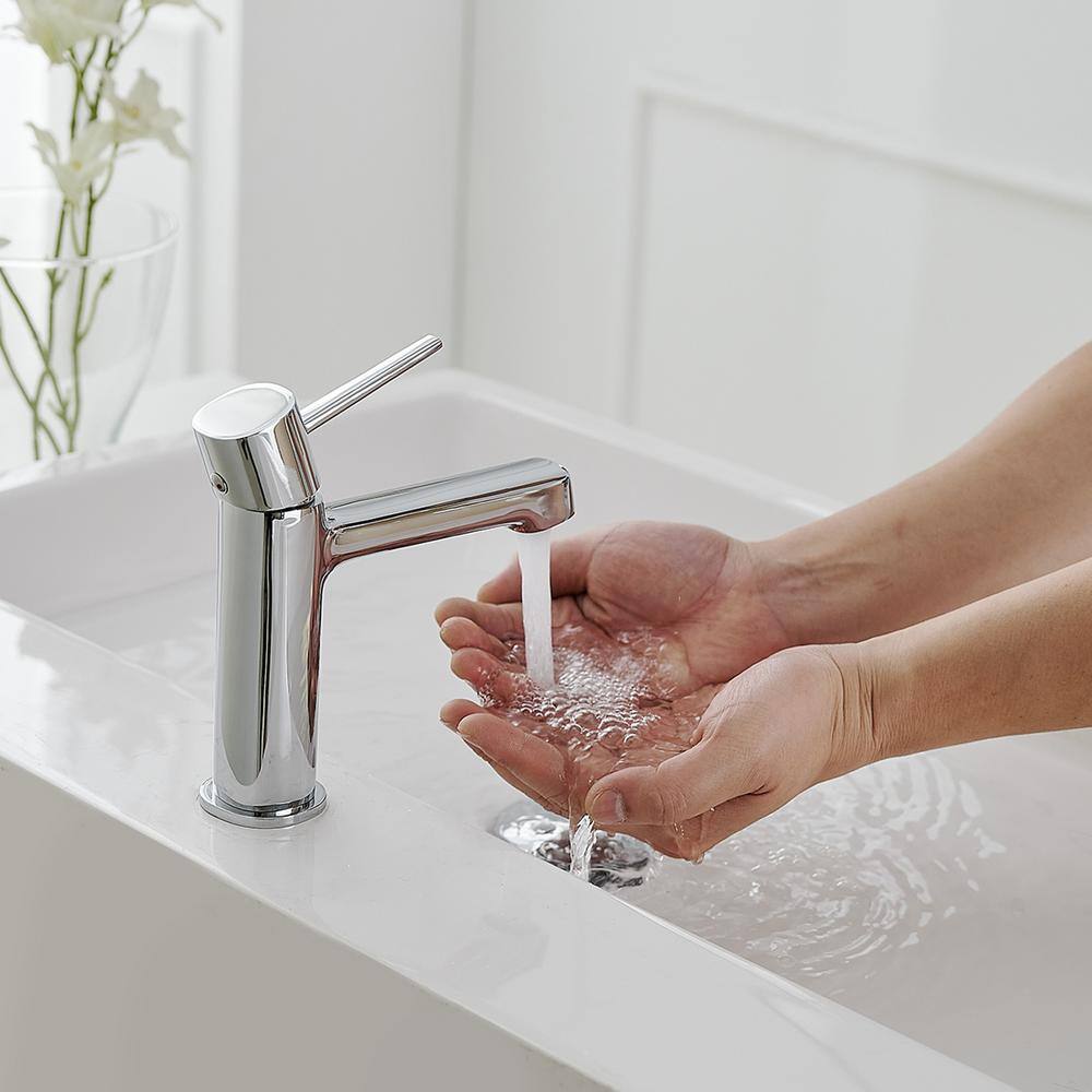 Polished Chrome Single Handle Modern Bathroom Faucet