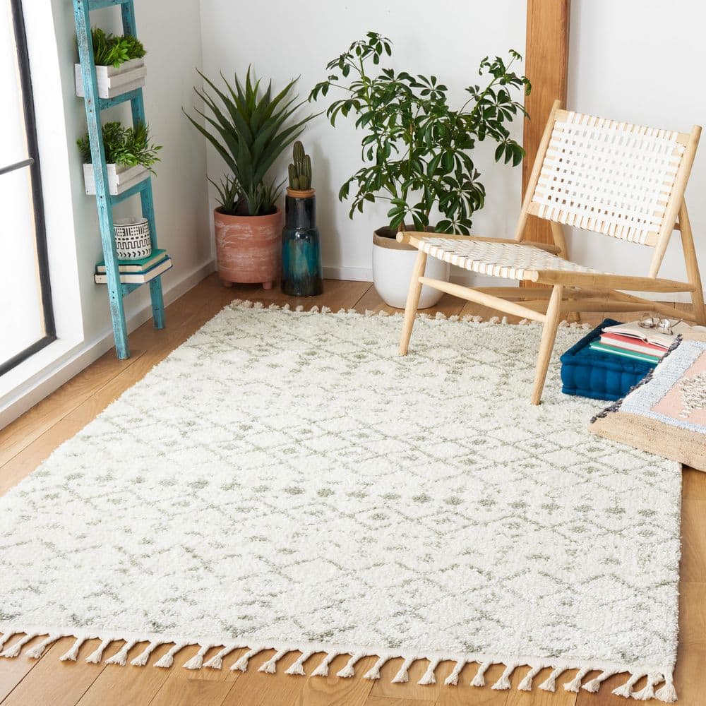 Berber Fringe Shag 5 ft. x 8 ft. Ivory/Sage Diamond Striped Ikat Area Rug price history on PriceWatchPro