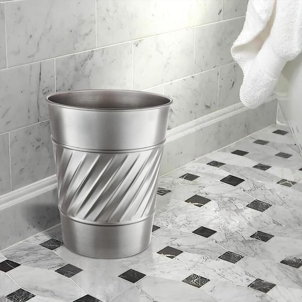 Rubbermaid Brute Trash Can - Monarch