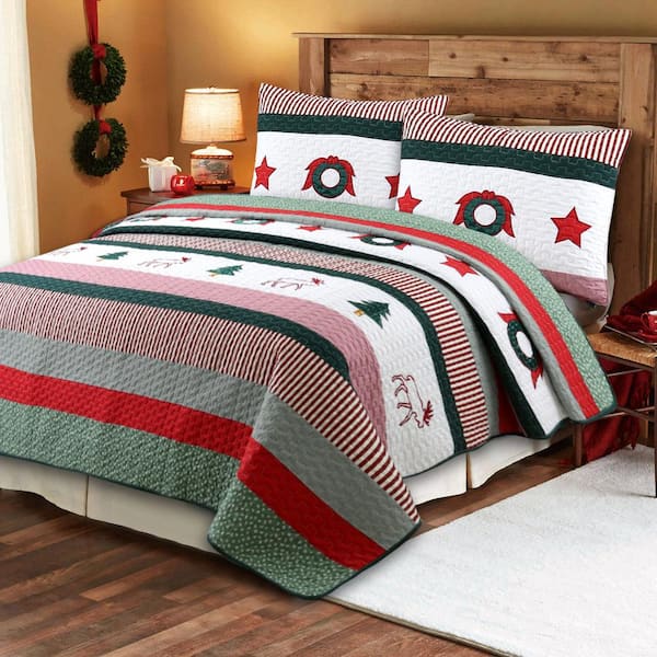 Cozy Line Home Fashions Holiday Christmas Morning Stripped Wreath 3-Piece Red Green Holiday Cotton Queen Quilt Bedding Set