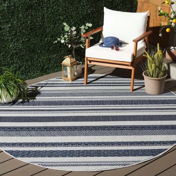 Beach House Brown/Ivory 7 ft. x 7 ft. Striped Geometric Indoor/Outdoor Round Area Rug