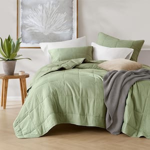 Mina 3-Piece Green Waffle Weave Textured Microfiber King/Cal King Quilt Set