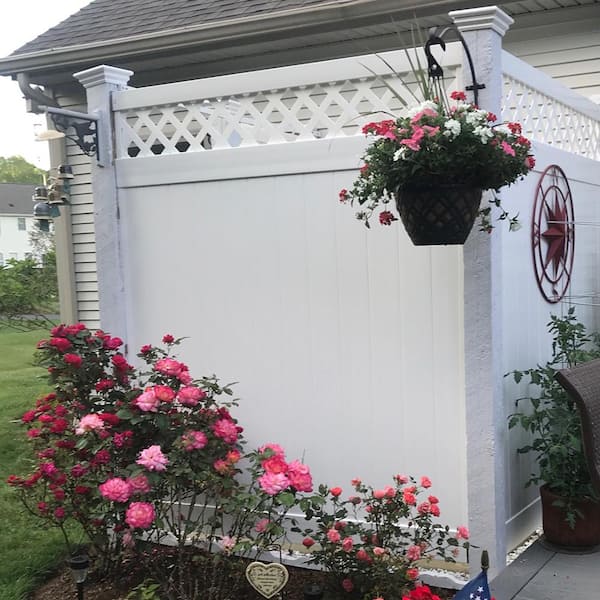 Weatherables Glenshire 72 in. H x 132 ft. L White Vinyl Complete Privacy Fence with Lattice Project Pack