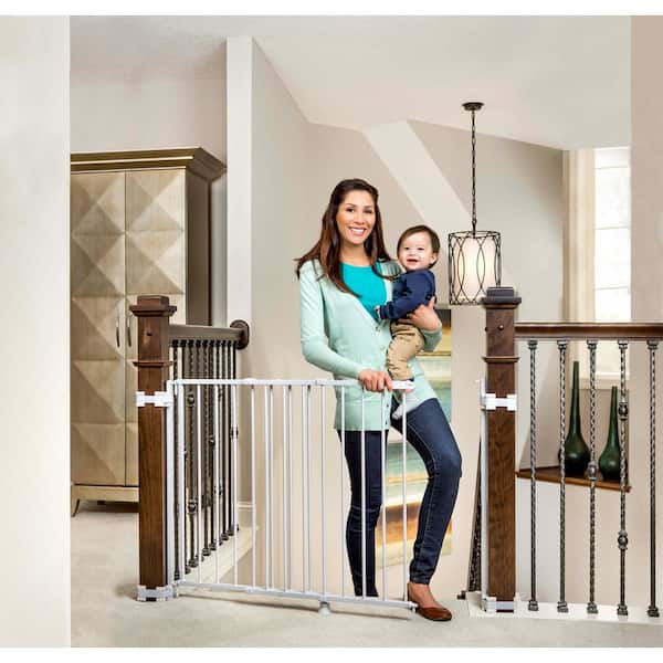  Cardinal Gates SS30 Stairway Special Baby Gate for Stairs -  Adjustable Indoor Dog Gate - Aluminum Safety Gate for Kids & Pets - Can be  Installed at Angles - 27 to