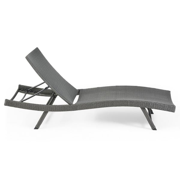 Kauai Gray 6-Piece Faux Rattan Outdoor Patio Chaise Lounge and Table Set