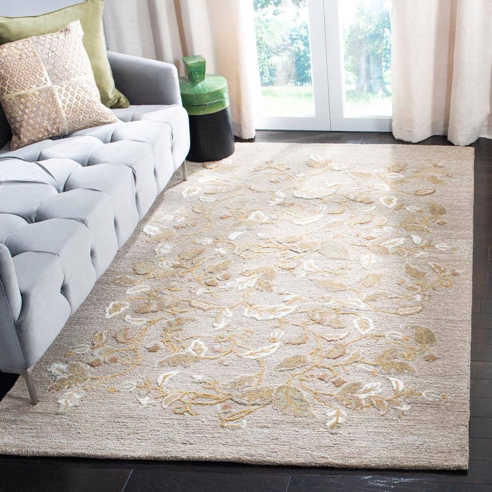 Hand-Tufted Green Floral Wool and Viscose Area Rug, 5' x 8'