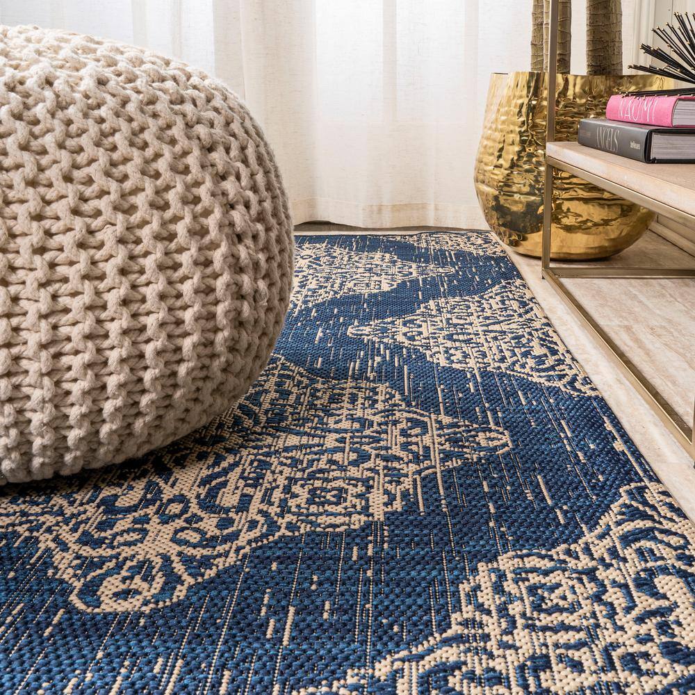 Navy/Beige Medallion 4'x6' Reversible Indoor/Outdoor Rug