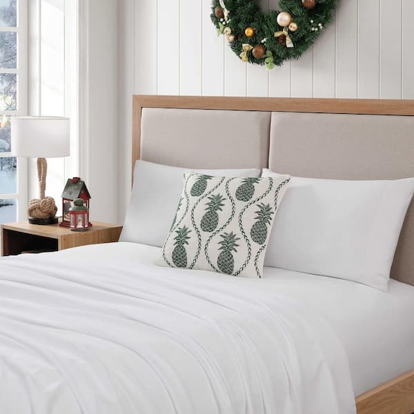 Golden Pineapple 1-Piece Green Polyester Slub 20 in. x 20 in. Decorative Pillow