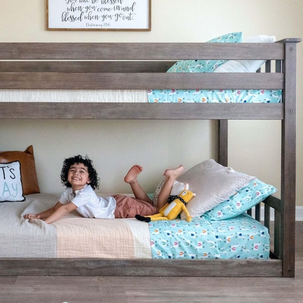 NEC PR-L3C751-11～14 Max & Lily Clay Twin Over Twin Low Bunk Bed with Ladder 180214-151