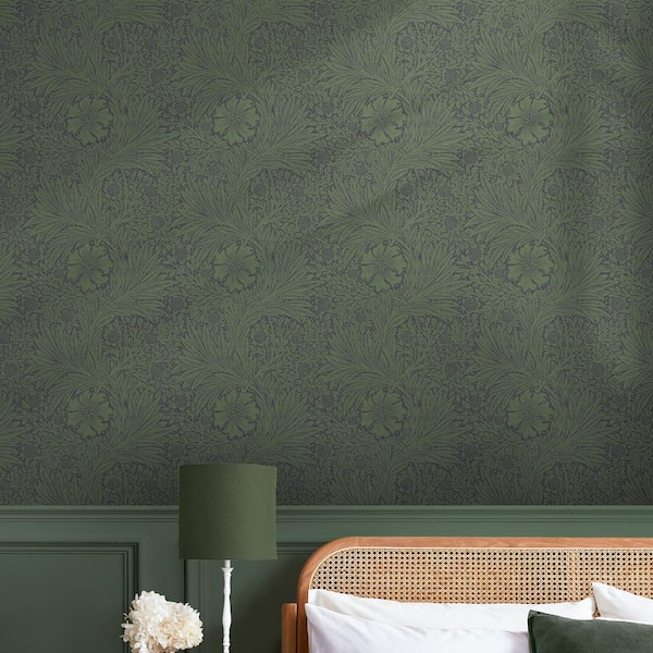 WILLIAM MORRIS AT HOME Marigold Fibrous Green Wallpaper 124255