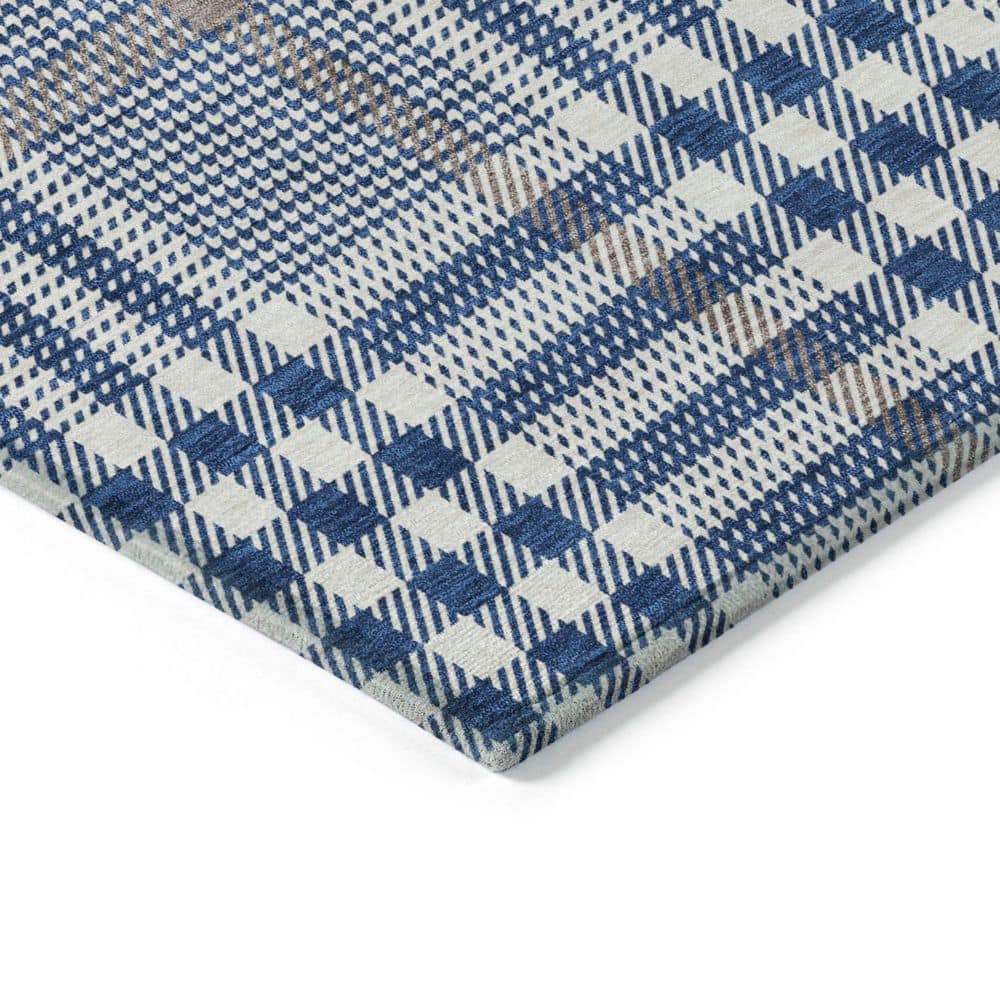 Navy Plaid Synthetic Washable Indoor/Outdoor Rug 2'6" x 3'10"