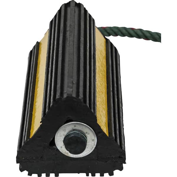 BUYERS PRODUCTS - Rubber Wheel Chock Set 4x4x8 Inch with 3 Foot Rope
