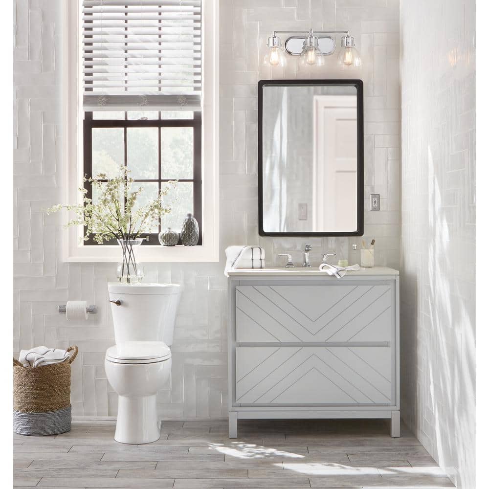 White Tamper Resistant GFCI Outlet with Indicator Light