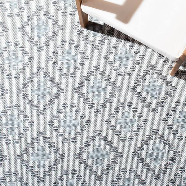 7' X 9' Ivory Or Grey Geometric Diamond Indoor Outdoor Area Rug 7' X 9' Ivory Or Grey Geometric Diamond Indoor Outdoor Area Rug