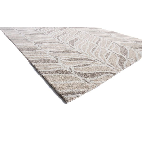 Valencia Beige 3 ft. x 8 ft. (2 ft. 6 in. x 8 ft.) Floral Transitional Runner Rug