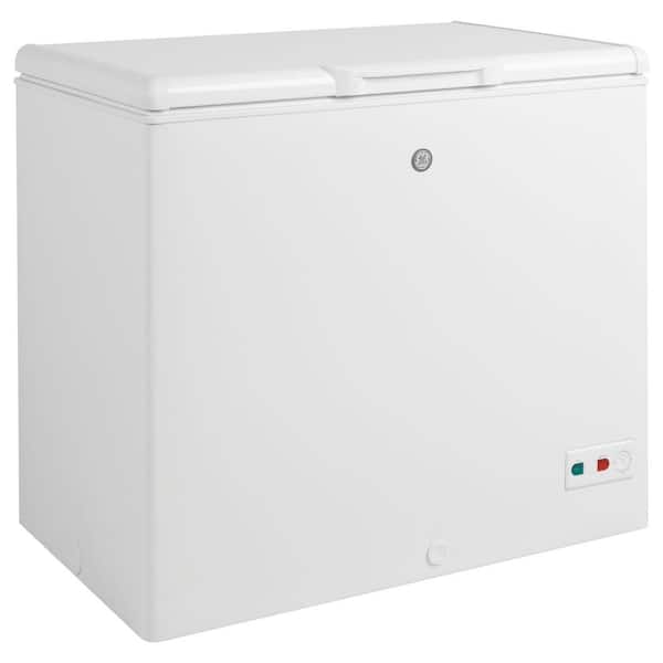 GE Garage Ready 8.8 cu. ft. Manual Defrost Chest Freezer in White 