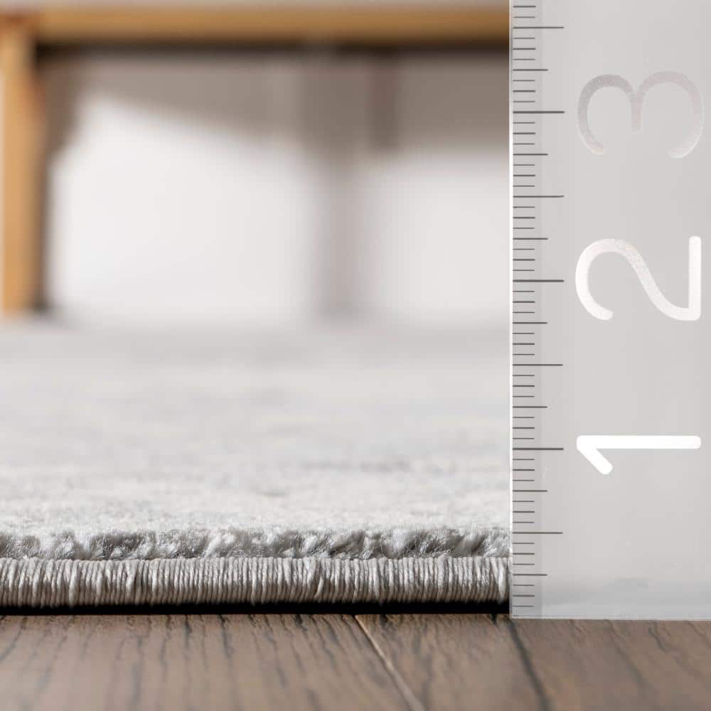 Gray Abstract Recycled Synthetic 5x8 Area Rug