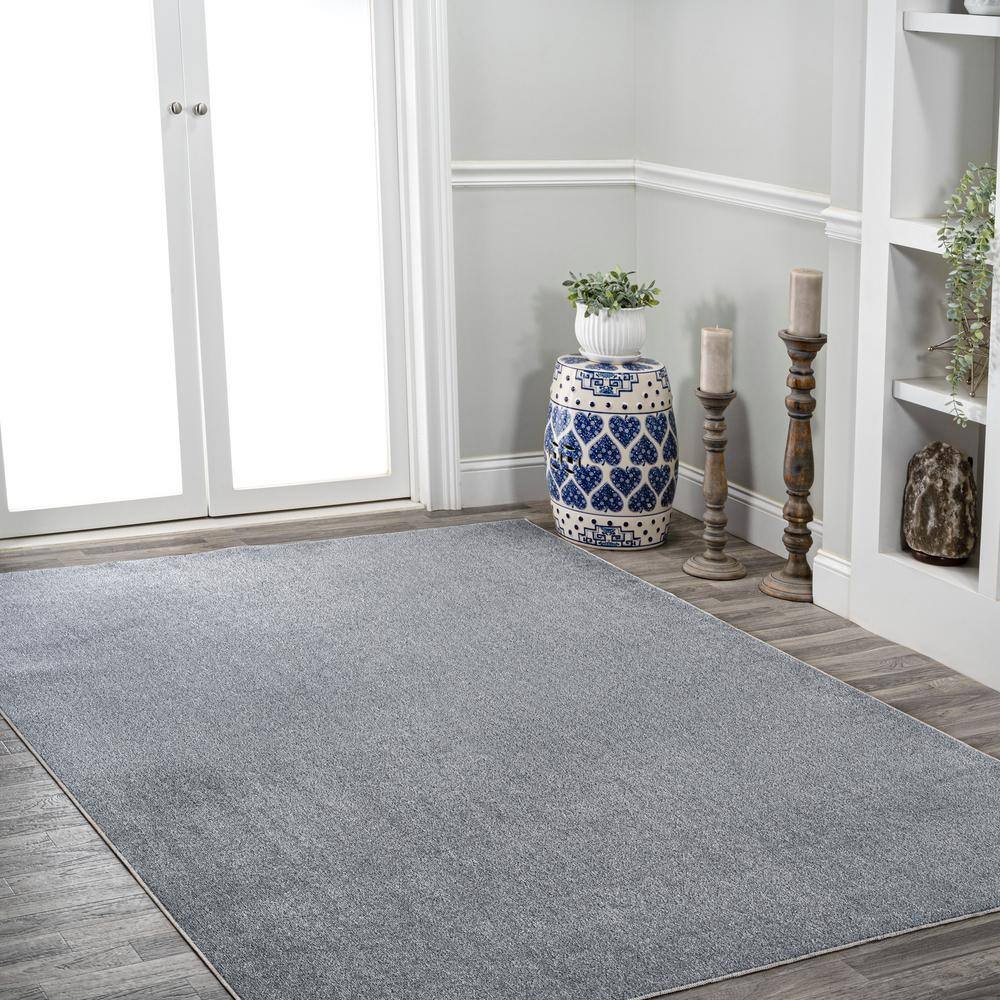 Gray 3' x 5' Solid Synthetic Machine-Washable Area Rug