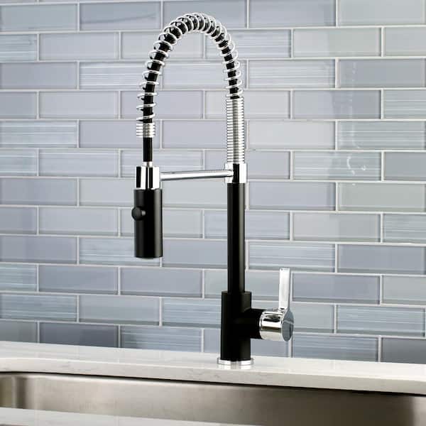 Contemporary Single-Handle Pull-Down Sprayer Kitchen Faucet in Matte Black and Chrome