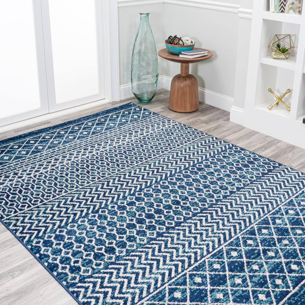 Navy and Cream Reversible Synthetic Geometric Area Rug 5' x 8'